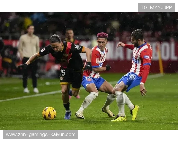 皇家马德里边路连插扩展整体进攻面